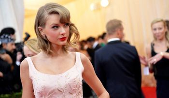 Taylor Swift dona 50.000 dólares para bebé enfermo