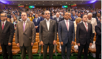 Abinader impulsa desarrollo del sector seguros