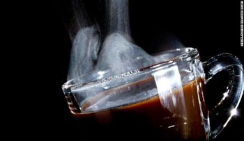 Las bebidas muy calientes podrían causar cáncer, dice la OMS
