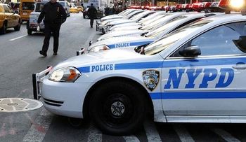 Mujer policía de NY, de origen dominicano, denuncia fue amonestada por hablar en español