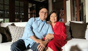 Hipólito Mejía agradece apoyo y solidaridad del pueblo ante el fallecimiento de doña Rosa Gómez de Mejía