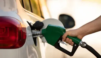 Aumenta 3 pesos el galón de gasolina regular