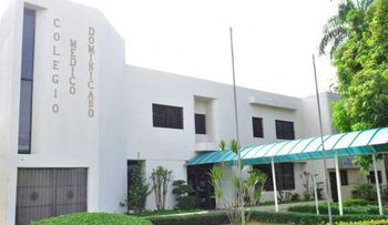 Colegio Médico entrega propuestas al Gobierno