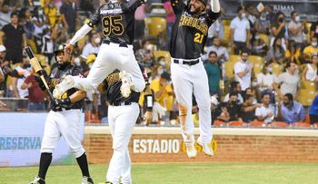 Con un ataque descomunal, Aguilas derrotan a los Gigantes 18 carreras por 3