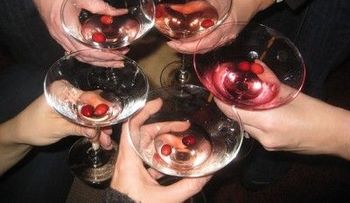Vodka como repelente, acondicionador de cabello y más usos raros...
