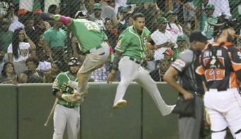 Las Estrellas siguen explosiva y ganan a los Toros, segundo partido en linea de la Serie Final
