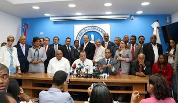 PRM exige al Gobierno levantar estado de sitio al Congreso                          