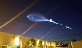 El extraño fenómeno que se vio en el cielo era un cohete de SpaceX