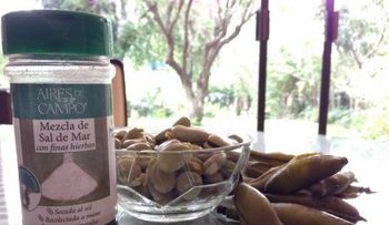 Futbol, botanas, refresco y colesterol alto