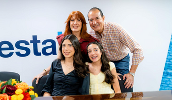 Presentan libro infantil "La ardilla Arlina" de Farah Vidal