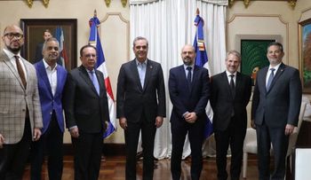 Nuevo jefe misión FMI visita al presidente de la República Luis Abinader