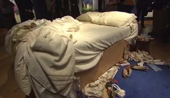 Dejar la cama sin hacer durante el día ayuda a matar los ácaros 