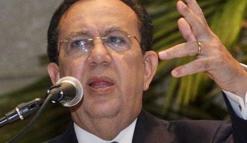 Gobernador BC, Valdez Albizu reitera economía dominicana creció un 7%