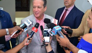 Reinaldo Pared Pérez anuncia reunión CP del PLD para el jueves 8 de marzo