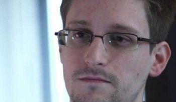 Edward Snowden ya tiene empleo en Rusia; trabajará en un portal de internet