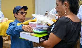 Voluntariado Banreservas asiste a familias afectadas por inundaciones en varias provincias