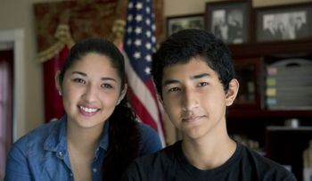 Dos niños quedan solos en EEUU tras deportar a sus padres