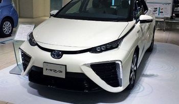 Sale a la venta en Japón primer vehiculo con motor de hidrógeno