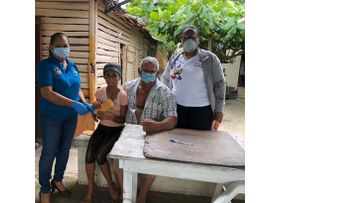 Voluntariado Bancentraliano dona fondos a centros Tercera Edad y de Educación Inclusiva provincia Hermanas Mirabal