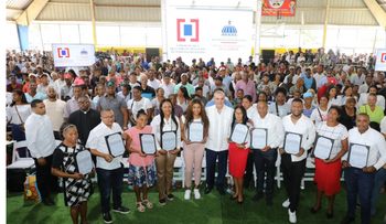 Abinader entregará títulos y obras este domingo