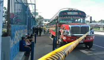 Atacan autobús oficial para traslado de periodistas en los Juegos
