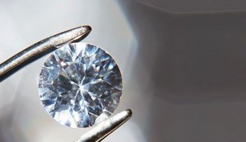Convertir cadáveres en diamantes, ¡no es ficción!