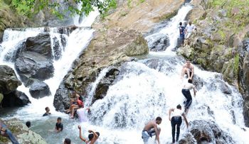Salto Grande es una catarata formada por cinco saltos de agua en El Seibo