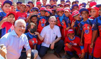 Presidente Abinader responde al clamor de años: entrega estadio "La Goma", que beneficiará a más de 3,000 niños y jóvenes
