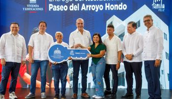 Abinader entrega 46 viviendas y suma más de 13,000 en cinco años