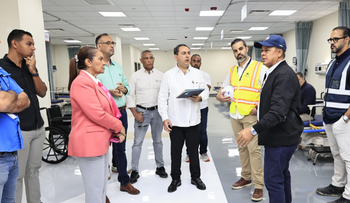Director SNS supervisa hospital en San Francisco de Macorís