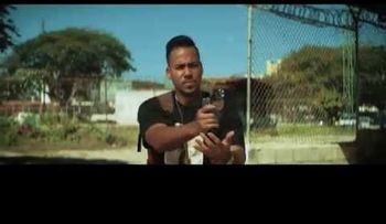 Marc Anthony y Romeo Santos se enfrentan a balazos (Video)
