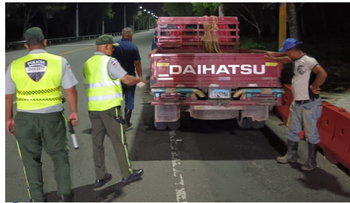 DIGESETT mantiene operativo por uso indebido de luces en vehículos