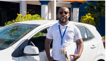 Intrant reanuda exámenes de licencia