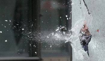 Científicos japoneses inventan un cristal casi irrompible
