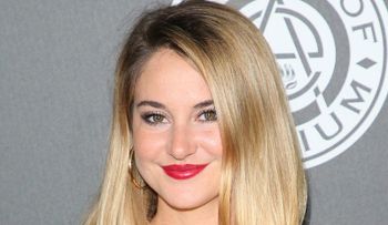 La actriz Shailene Woodley encabeza la nueva moda de no limpiarse la melena por 30 días 
