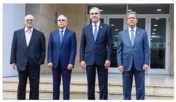 Abinader visitará expresidente Danilo Medina para seguir diálogo sobre crisis haitiana