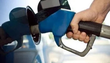 Gasolinas bajan RD$1.10 y RD$1.30