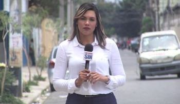 Asaltan a periodista del Grupo SIN, Urelin Montero, frente a su hija de ocho años