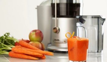  Un vaso de jugo zanahoria puede tratar enfermedades 