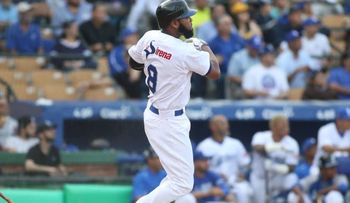 Las Aguilas solo se interesó en Yamaico Navarro para la Serie del Caribe 
