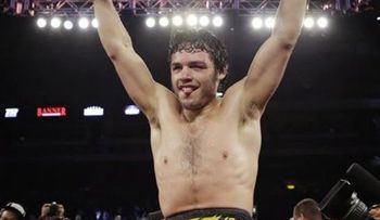 Julio César Chávez Jr. derrota fácil a Bryan Vera en combate súper mediano