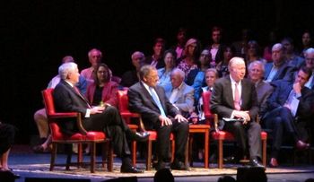 Gates y Panetta cuestionan plan de Obama en Siria