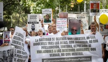 Gobierno de Venezuela libera a ex diputado y otros presos políticos