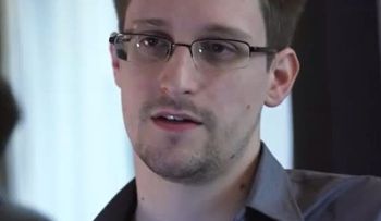 Assange dice que Snowden va camino a Ecuador por una â??ruta seguraâ?