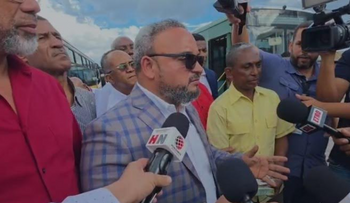 Mochotran respalda a Abinader por congelar combustibles