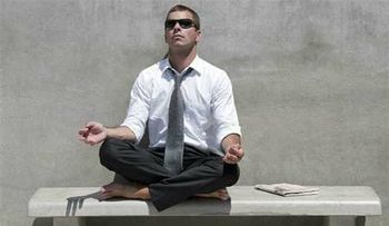 Práctica de yoga o meditación ayuda al control de los computadores con la mente