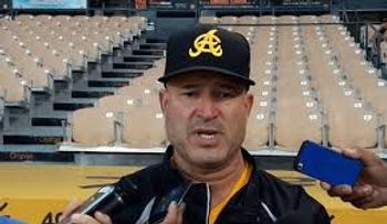 Manny Acta está dispuesto a ser gerente de equipo que solicite sus servicios; Ulises Cabrera acaba con las Aguilas