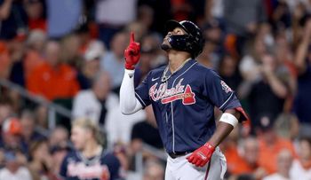 Los Bravos pican delante en Serie Mundial, y "quien da primero da dos veces"; Morton fuera por fractura pierna derecha