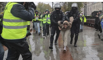 Rusia condena a 6-12 años a miembros de Vesná