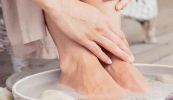Lavado de pies con sal y bicarbonato: remedio con GRANDISIMOS beneficios para la salud
